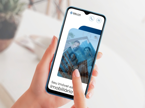 celulares com o site da Sallvi na tela